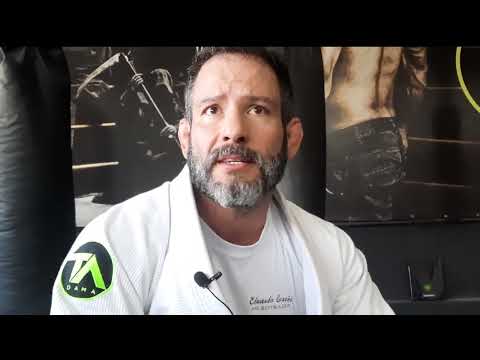 Professor Thiago Almeida em um treino de competição na academia TA