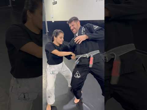 PUXÃO DE CABELO - DEFESA PESSOAL PARA MULHERES