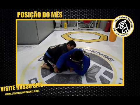 Raspagem de guarda aberta(helicóptero) caindo na meia guarda do adversário...