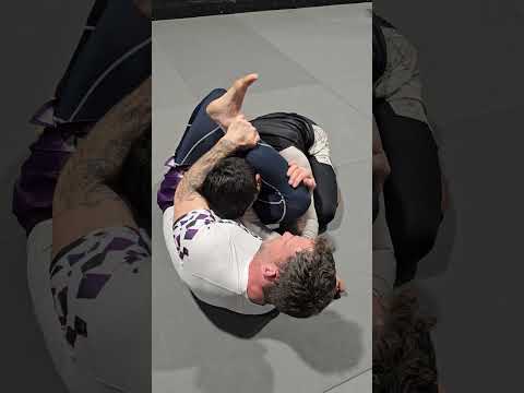Triangle to Secondary Submission Attacks #bjj #nogi #jiujitsu #shorts