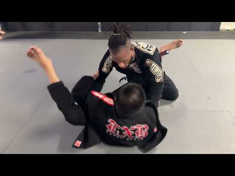 Warm up round for Alika and Will before open mat at JG Academy Tracy