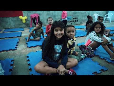 Realizamos o sonho de crianças carentes com doação de lanches do McDonald's - Associação Uma Vida