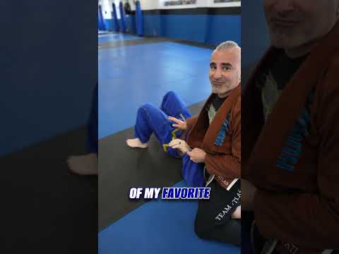 Use your omoplata as a sweep, not a submission!🥋🔥