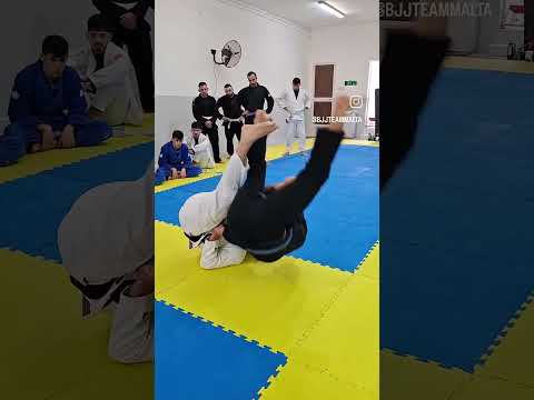 DLR sweep and armlock #bjj #bjjmalta #bjjlifestyle #jiujitsutimes #brazillianjiujitsu