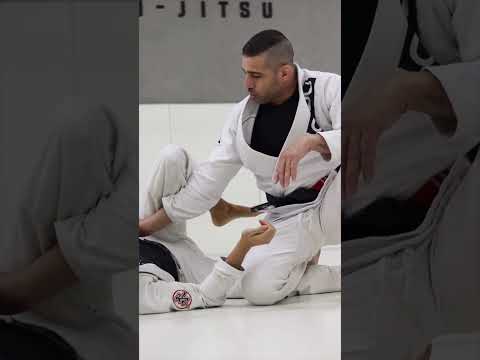 Passagem de Guarda “Cruzada” #JiuJitsu #BJJ #BJJ4Life #BlackBelt