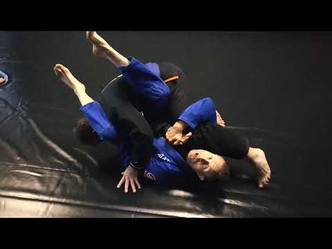 Attacks from Closed Guard Bottom when your opponent tries to attack you: Thumb in Choke Variation 2