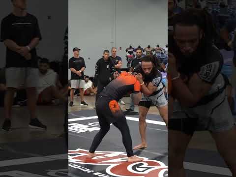 #wrestling heavy scrap in the opening round of @adcc-official Miami #jiujitsu
