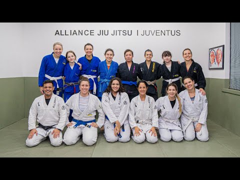 Treino de Jiu Jitsu para mulheres na Alliance Juventus