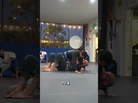 Ankle Elbow Escape Central Problem- The Heavy Knee - solving the problem - Mount Escape - Montereyca