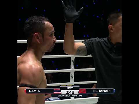 UNREAL 🤯 Living legend Sam-A KOs Elmehdi El Jamari at the end of an insane Round 2!