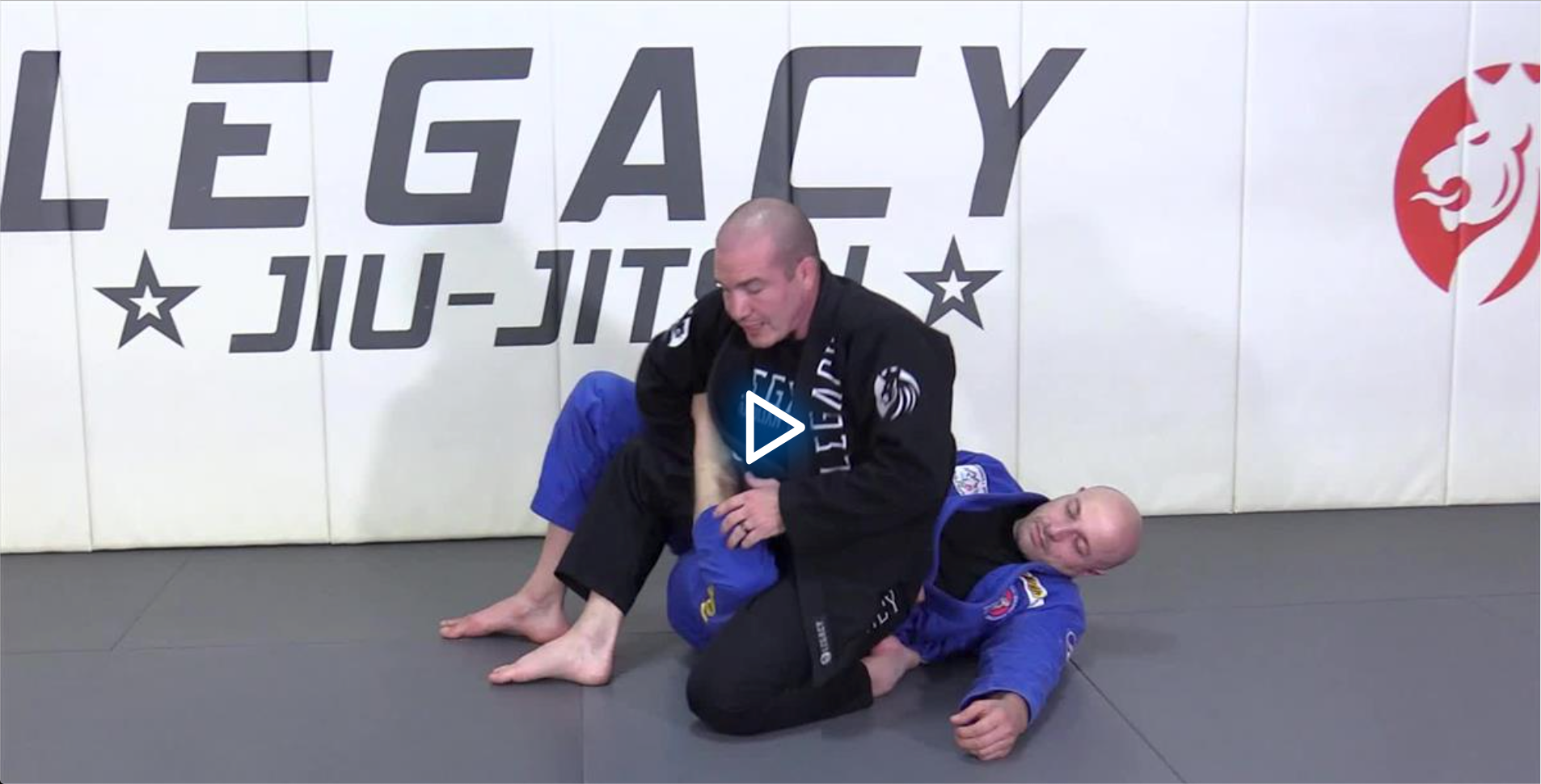 Omoplata Cross Guard by Alberto Crane image 4