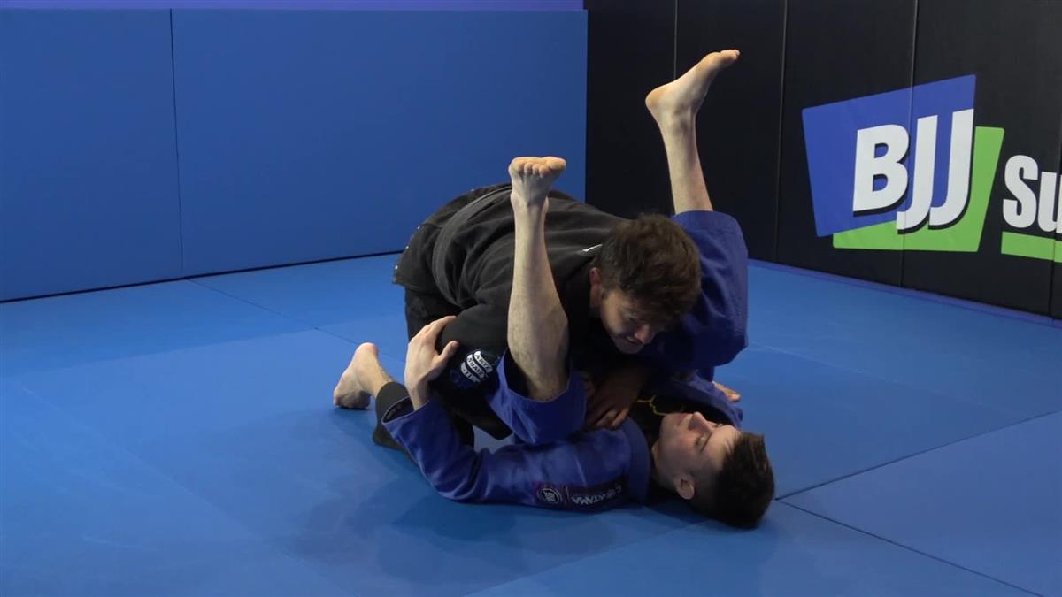 Linking Half Guard And Pressure Passing by Alexandre Vieira image 3