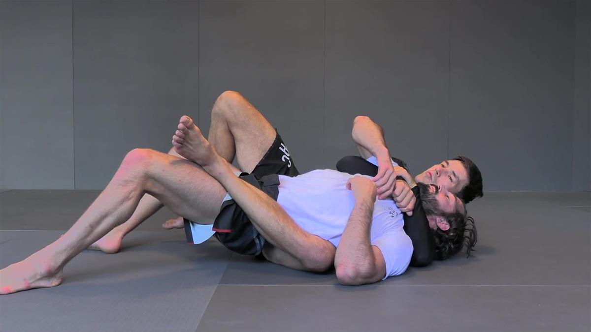 The Maia Backpack System: Controlling The Back by Demian Maia image 5