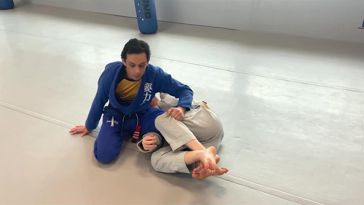 Killing The Deep Half Guard by Caio Nucci image 4