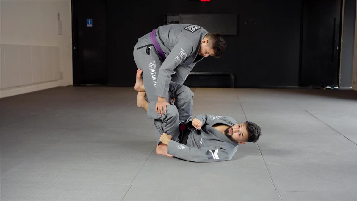 Champions Method: Guard by Gabriel Figueiro image 5