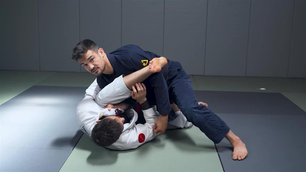 Footwork Passing vs The seated Guard by Isaac Doederlein image 4