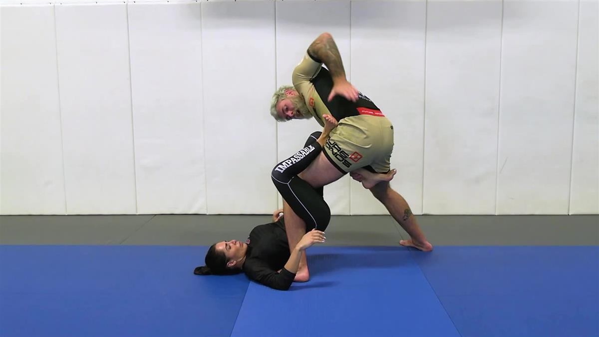 The Pillars of Defense: Leg Locks to Guard Passing by Gordon Ryan image 5