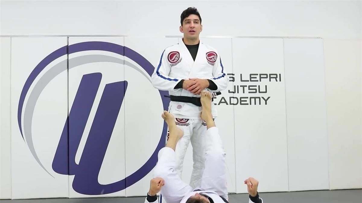 Precision Collar and Sleeve Guard Passing by Lucas Lepri image 4