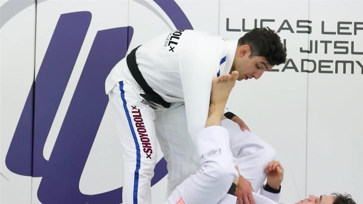 Precision Collar and Sleeve Guard Passing by Lucas Lepri image 5