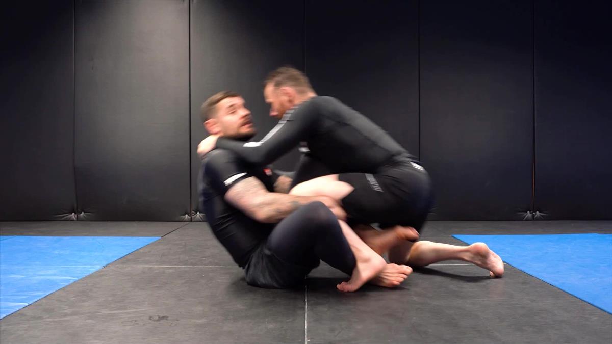 Leglock The World by Kieran Davern image 5