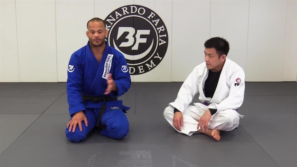 Lasso Guard Transitions: Submissions, Sweeps and More Combinations by Marcos Tinoco image 5