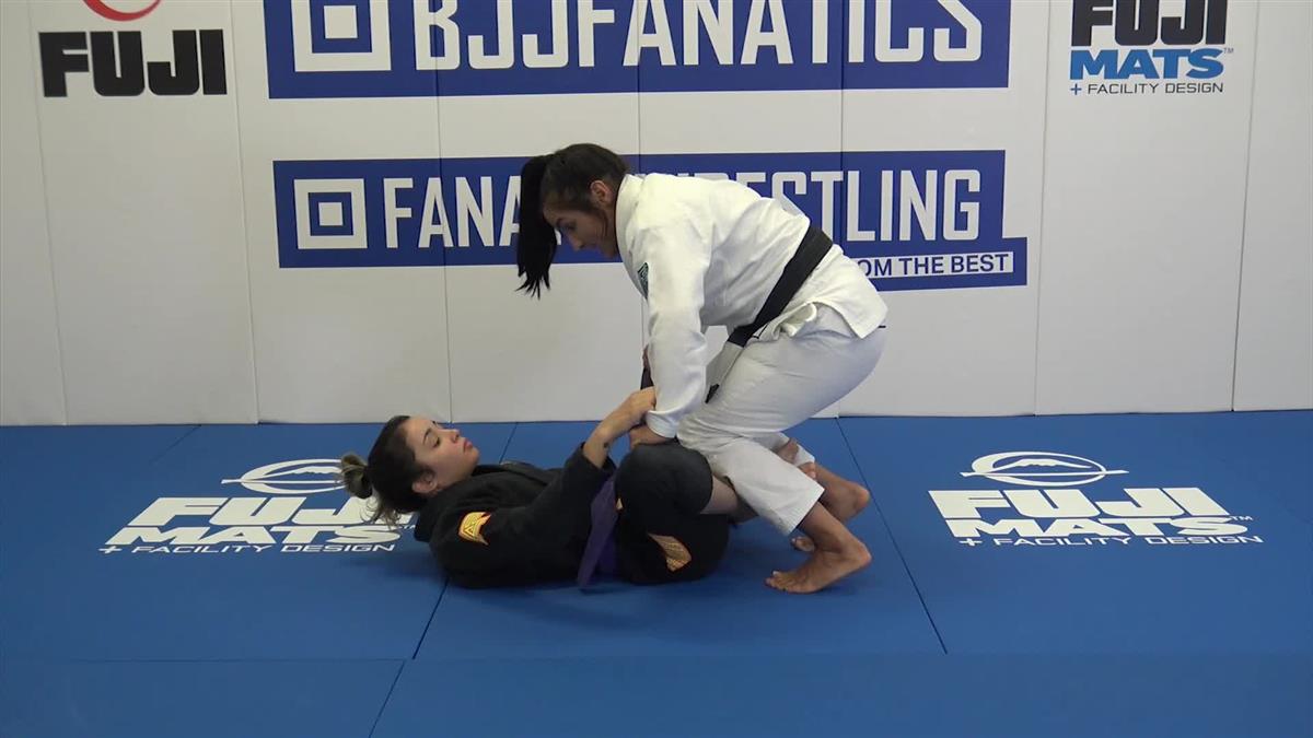 Passing The Butterfly/Seated Guard by Talita Alencar image 3