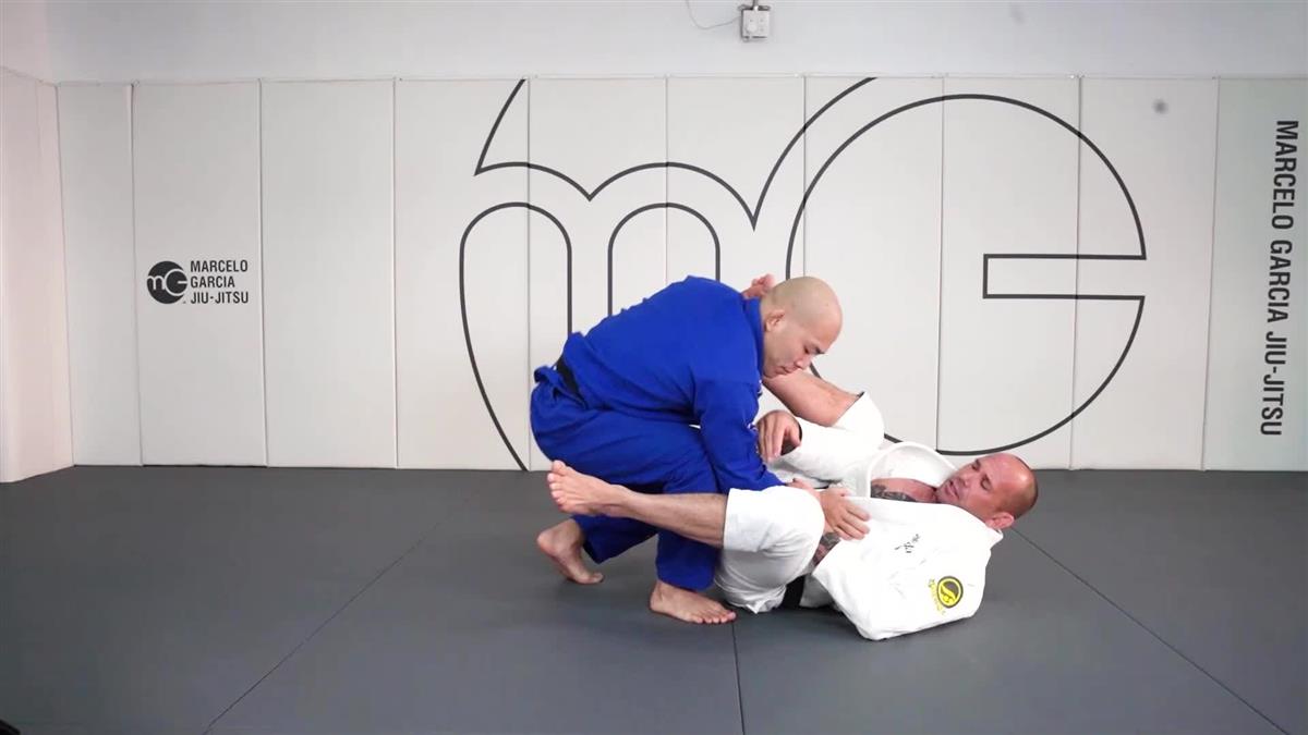 Zone Jiu Jitsu: Collar Sleeve/Reverse Collar Sleeve by Paul Schreiner image 4