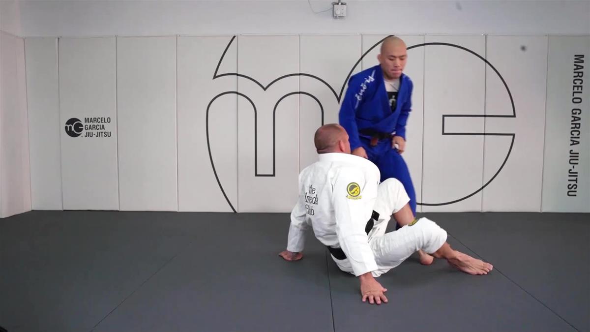 Zone Jiu Jitsu: Collar Sleeve/Reverse Collar Sleeve by Paul Schreiner image 5