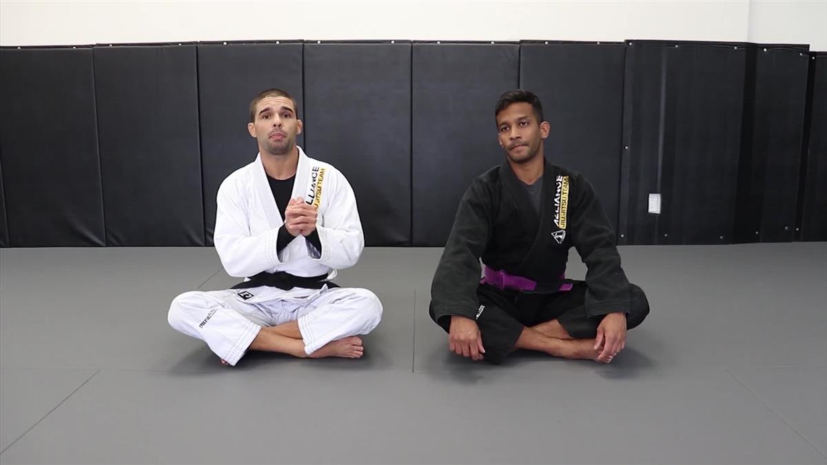 Cross Sleeve Grip Guard Beyond The Basics by Thomas Lisboa image 4