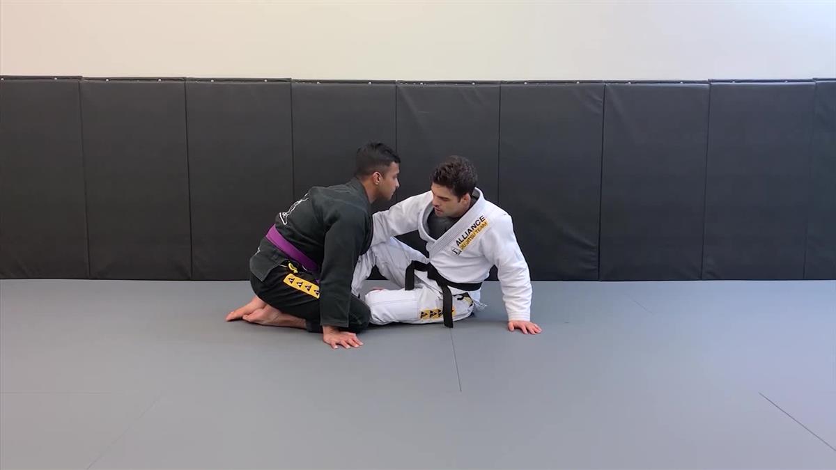 Butterfly Guard Beyond The Basics by Thomas Lisboa image 3