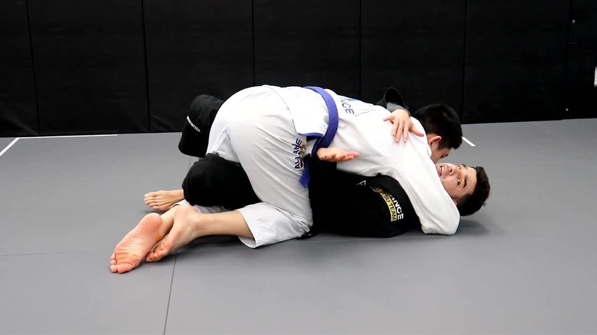 Beyond The Basics: BJJ Guard Retention by Thomas Lisboa image 3