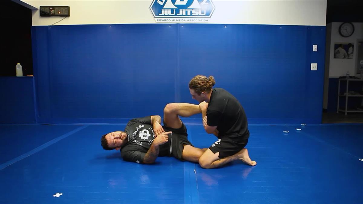 Blue Print to Beginner: Intermediate Leglocks by Tom DeBlass image 4