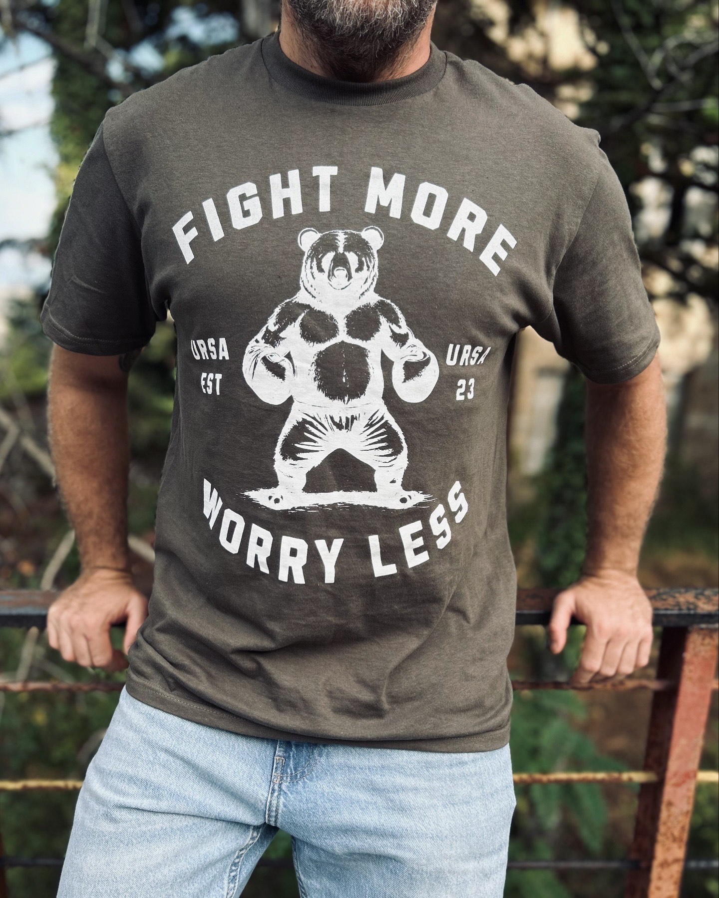 T-shirt ” fight more worry less”