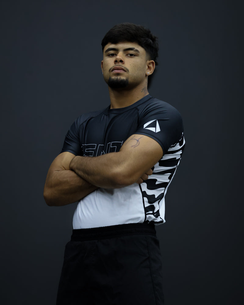 WAVED GRAPPLING RASHGUARD
