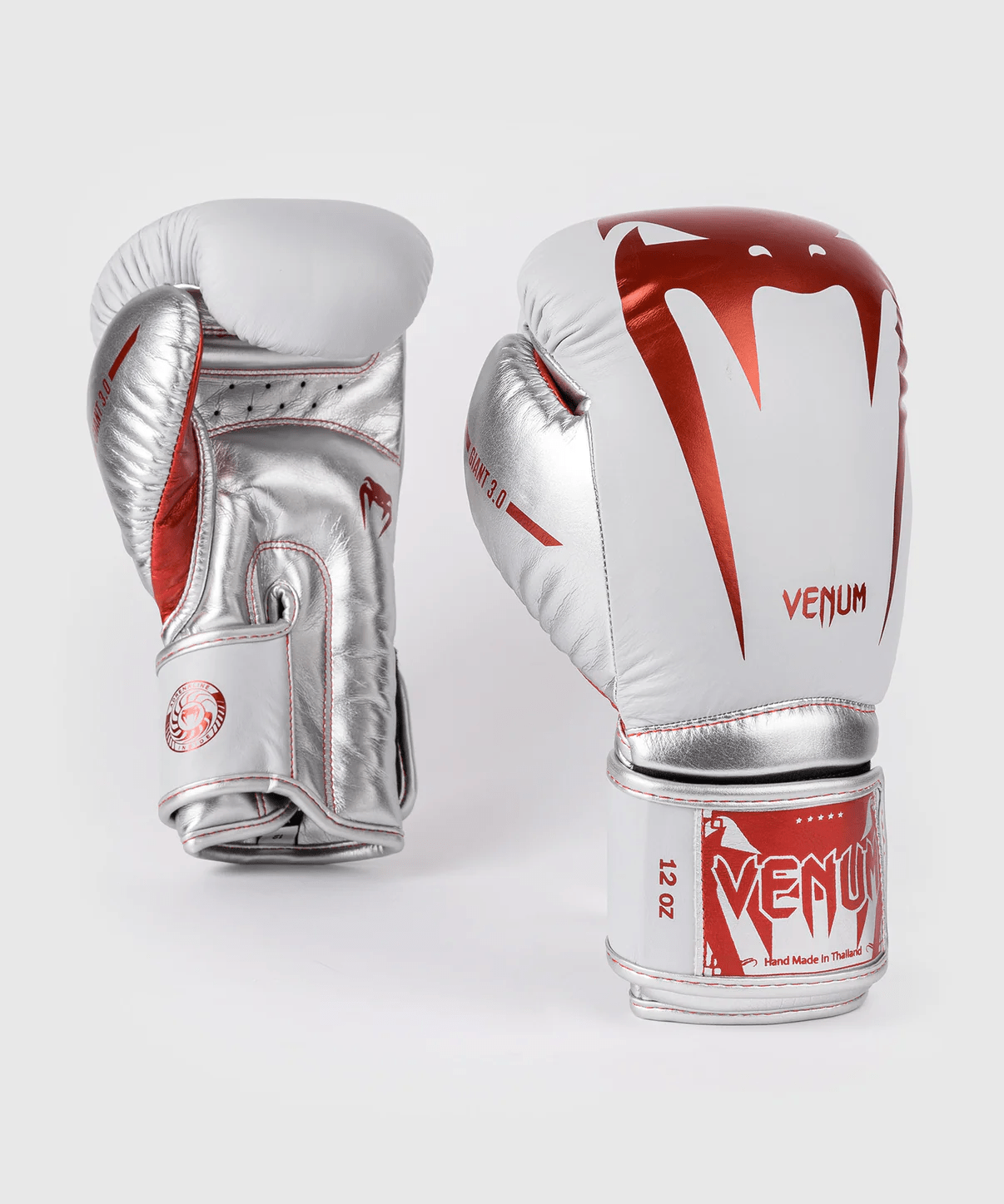 Venum Giant 3.0 Boxing gloves
