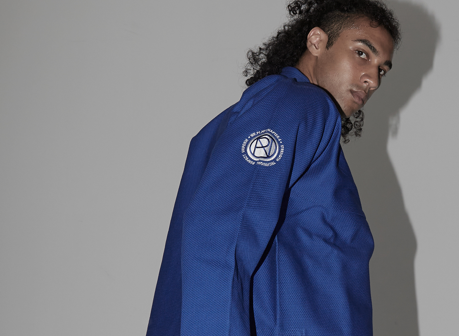 Chapter 4 - Blue / White_23"