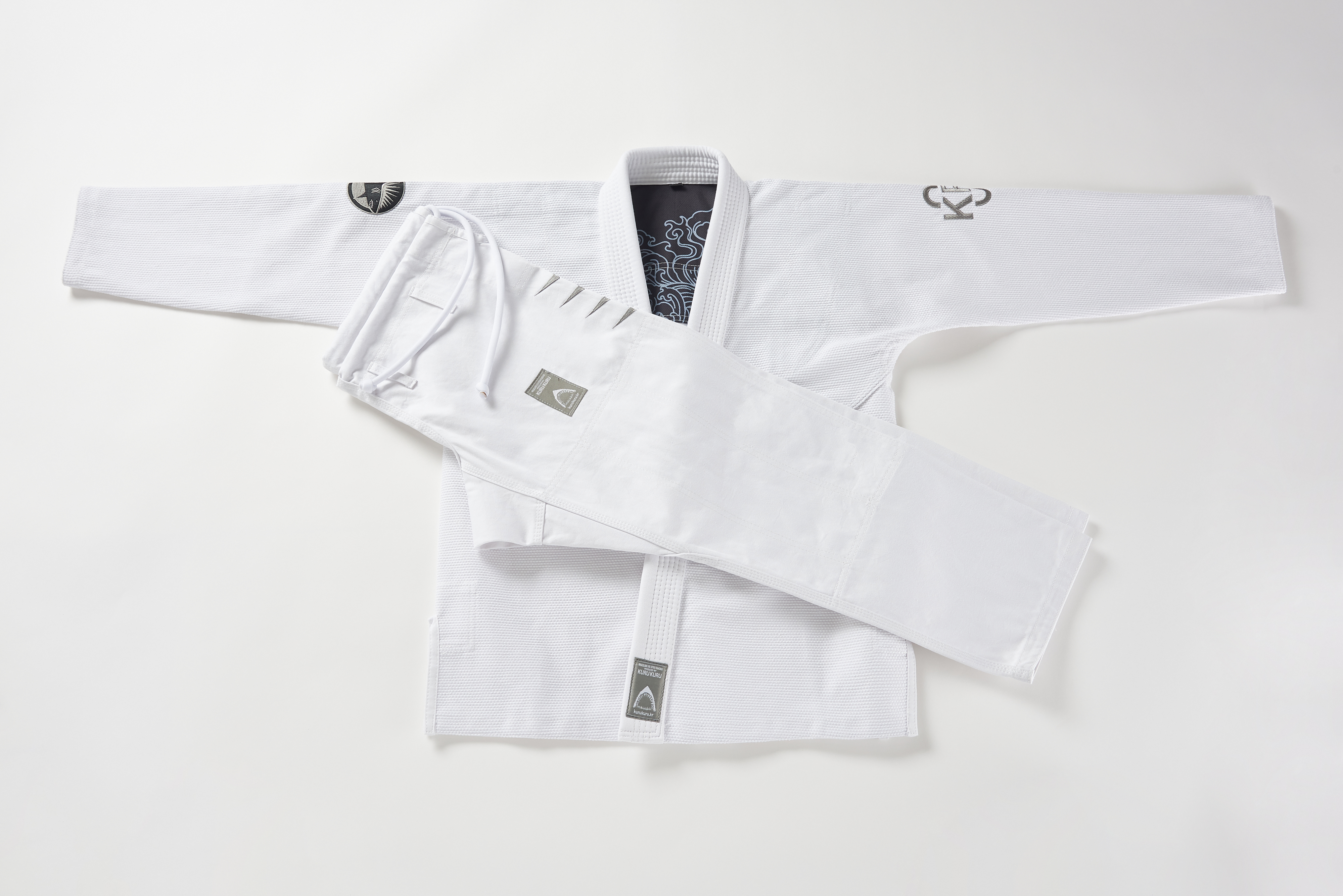 KURUKURU SHARK [WHITE]