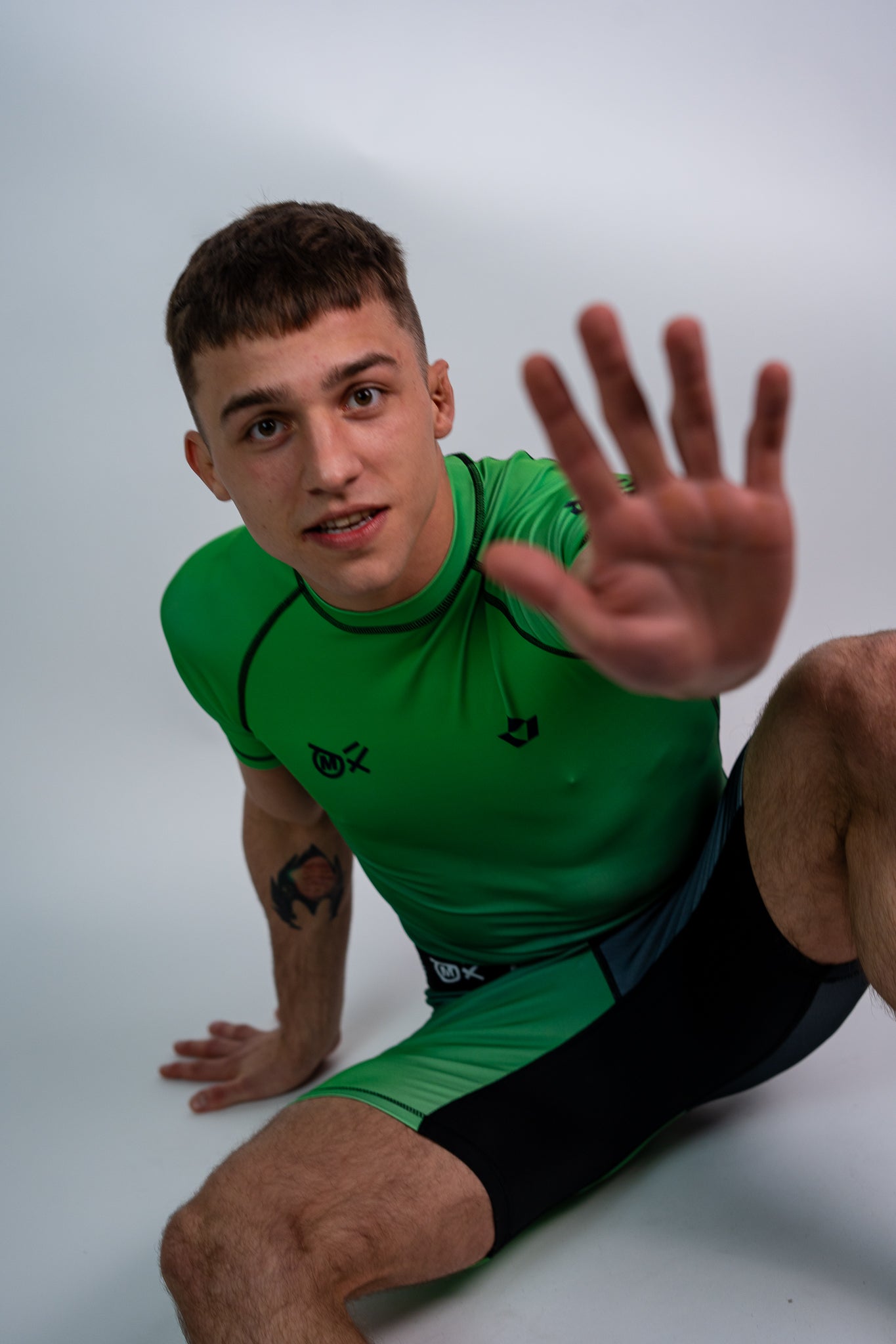 SPODENKI OBCISŁE "CROWN"