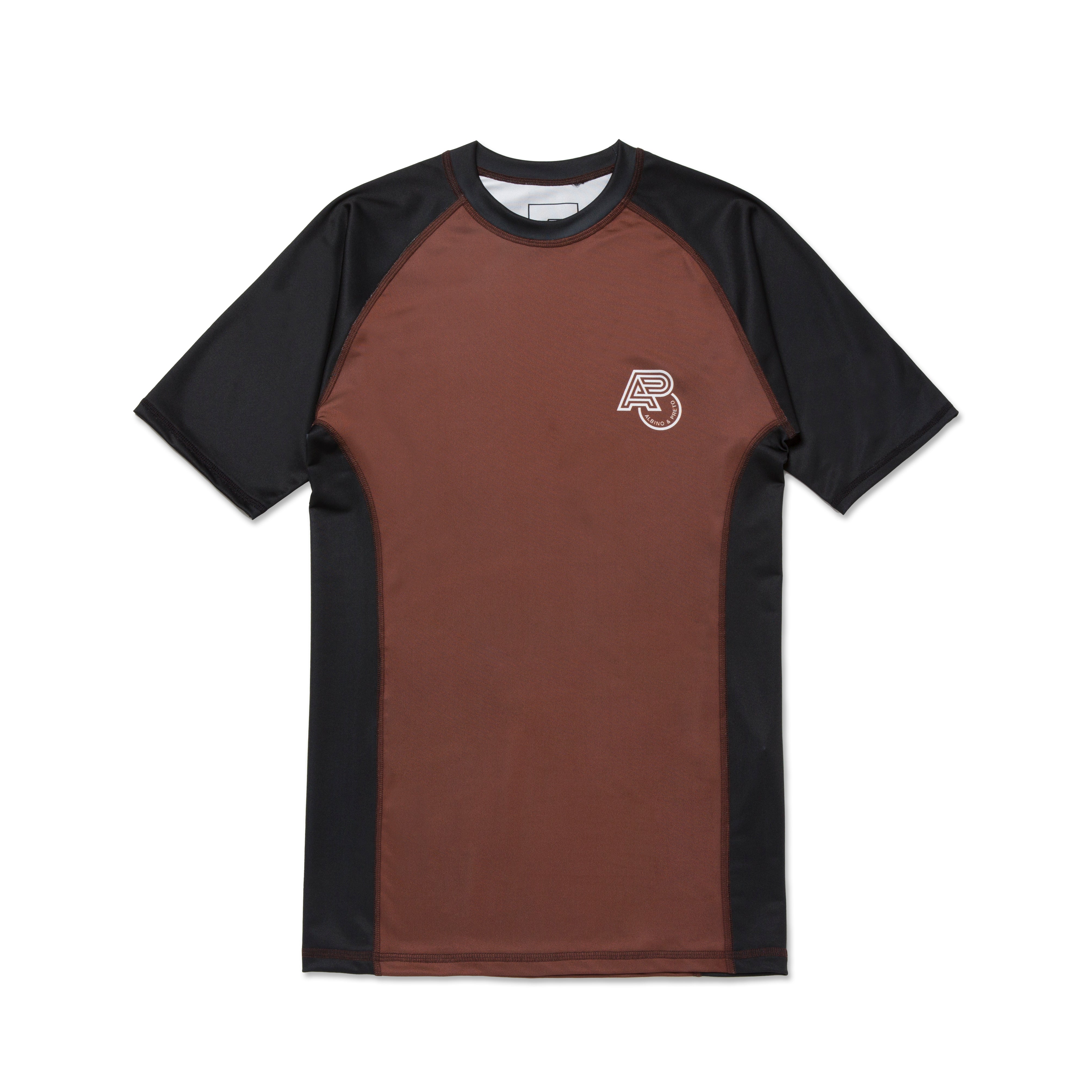 A&P 22 ESSENTIAL SS RANKED RASHGUARD BROWN (FULFILLMENT)
