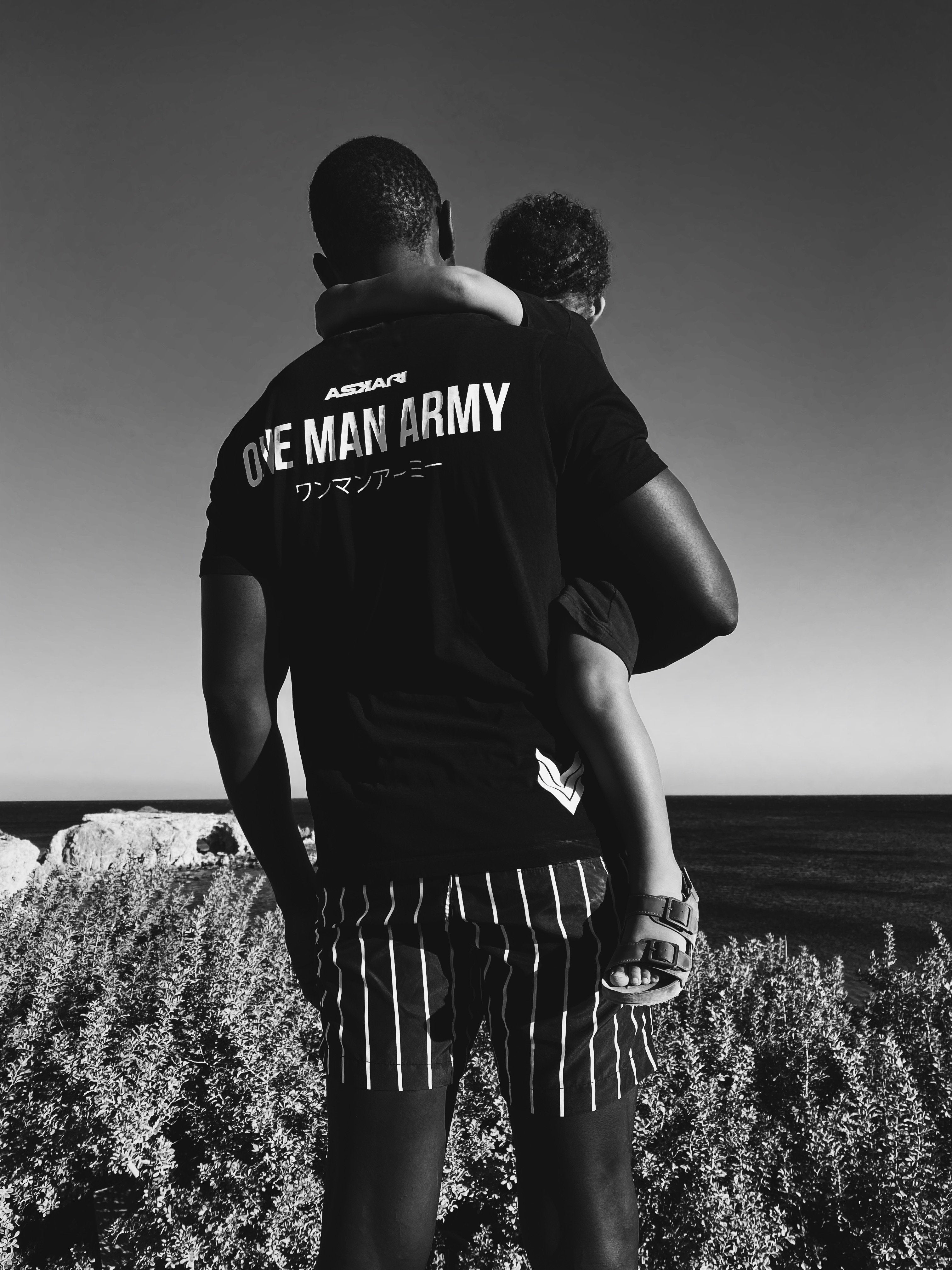 "ONE MAN ARMY" T-SHIRT