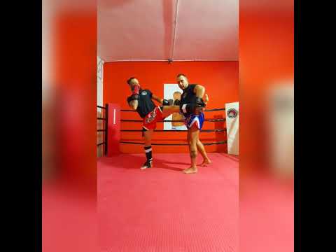 Fabio Carone - Tecniche di Muay Thai - Difese da Tip