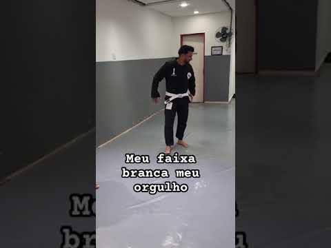 Agora meu faixa branca vai receber um Grauzinho #cbjj #jiujtsu #bjj #shorts