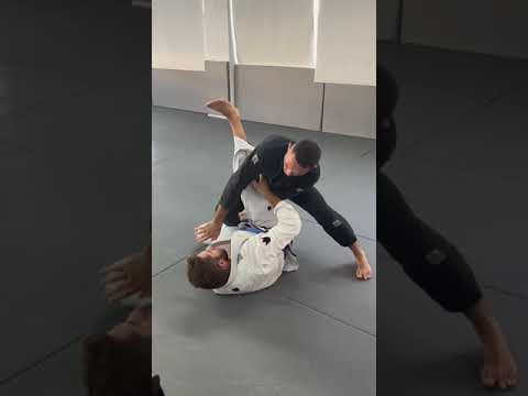Leg Drag Pass vs Delariva/Spider Guard