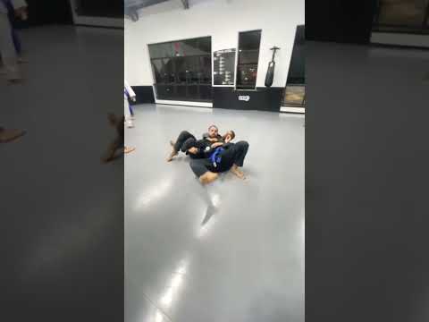 Aulas de Jiu Jitsu em grupo ou particulares. Agende uma aula cortesia
