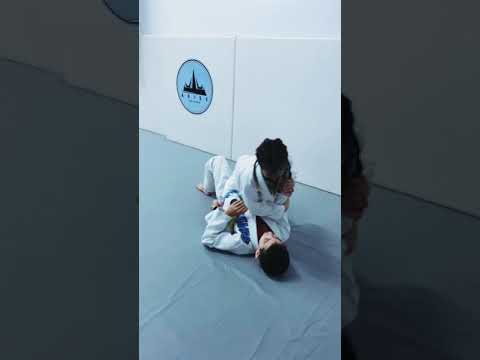 Armbar from mount with Super Girl