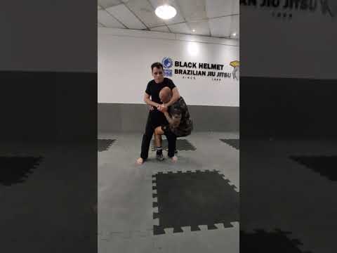 TÉCNICAS DE JIU-JITSU - BLACK HELMET - BLUMENAU
