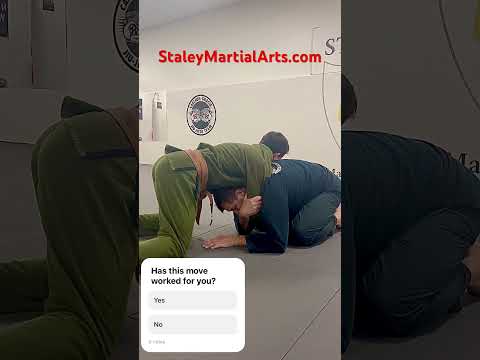 Surprising easy way to get out of head and arm lock (headlock or guillotine too) #bjj #jiujitsu