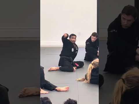 Half guard / dog fight