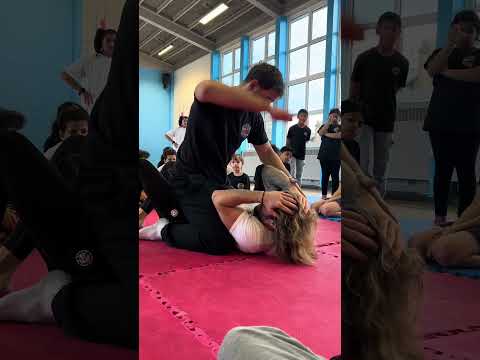 British MMA | Bridging mount