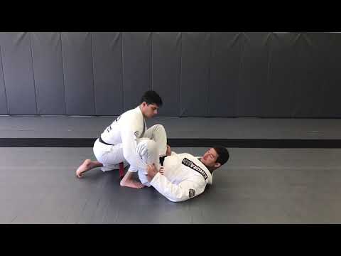 Cross sleeve sweep from De La Riva.